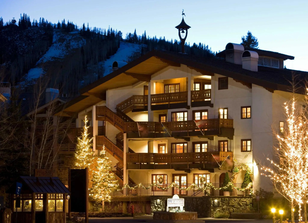 Goldener Hirsch, Auberge Collection