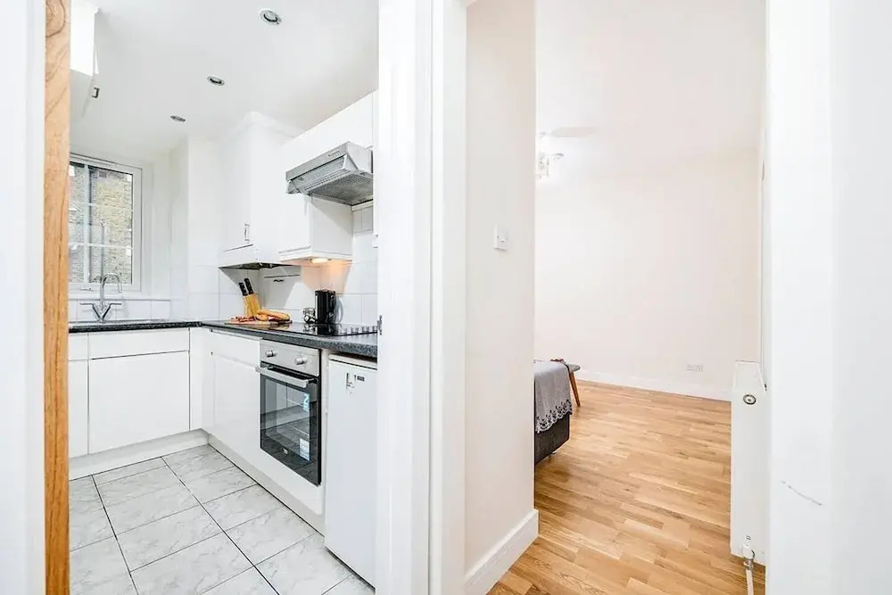 Lovely 2BR Garden Flat in Battersea