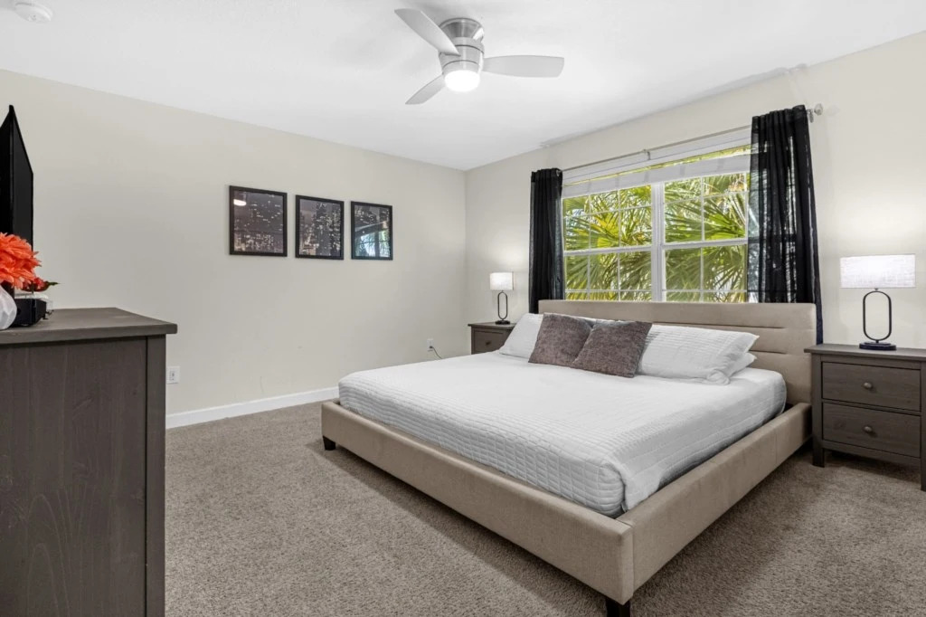4 Bedrooms 3 Bathrooms Storey Lake 3135 Pp