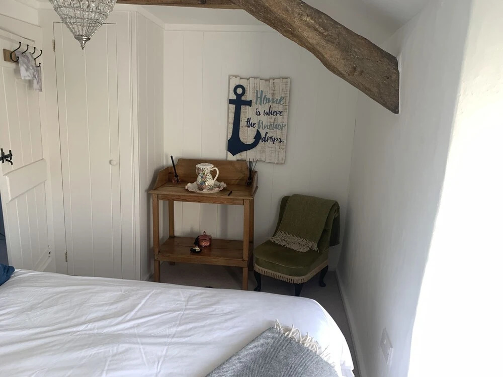 Sea view cottage walk to beach dog friendly