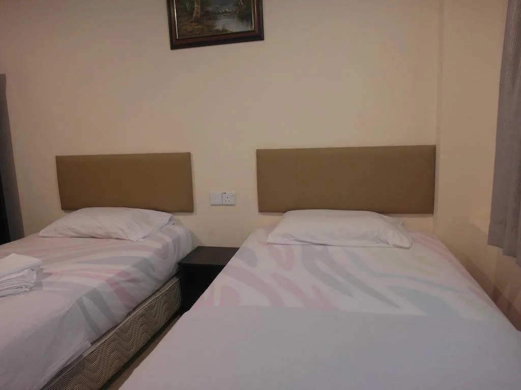 KK Crystal Hotel