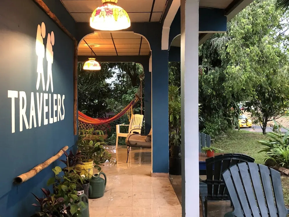 Hostel, Café & Garden Travelers