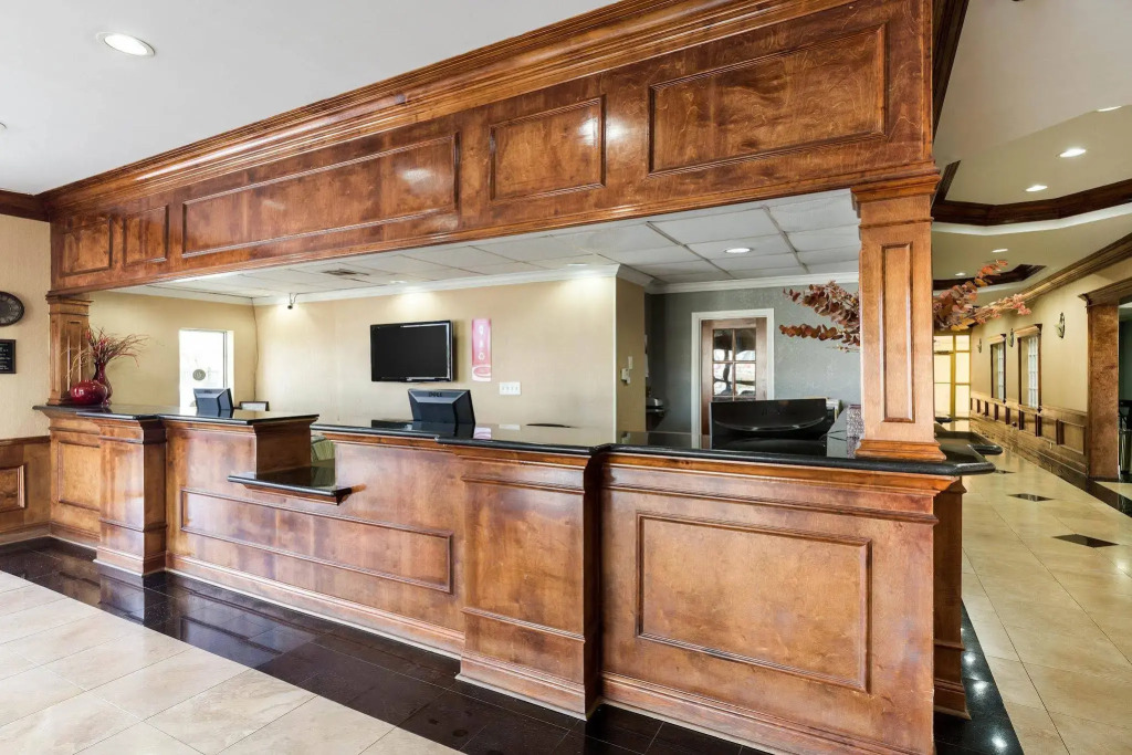 Hotel Elev8