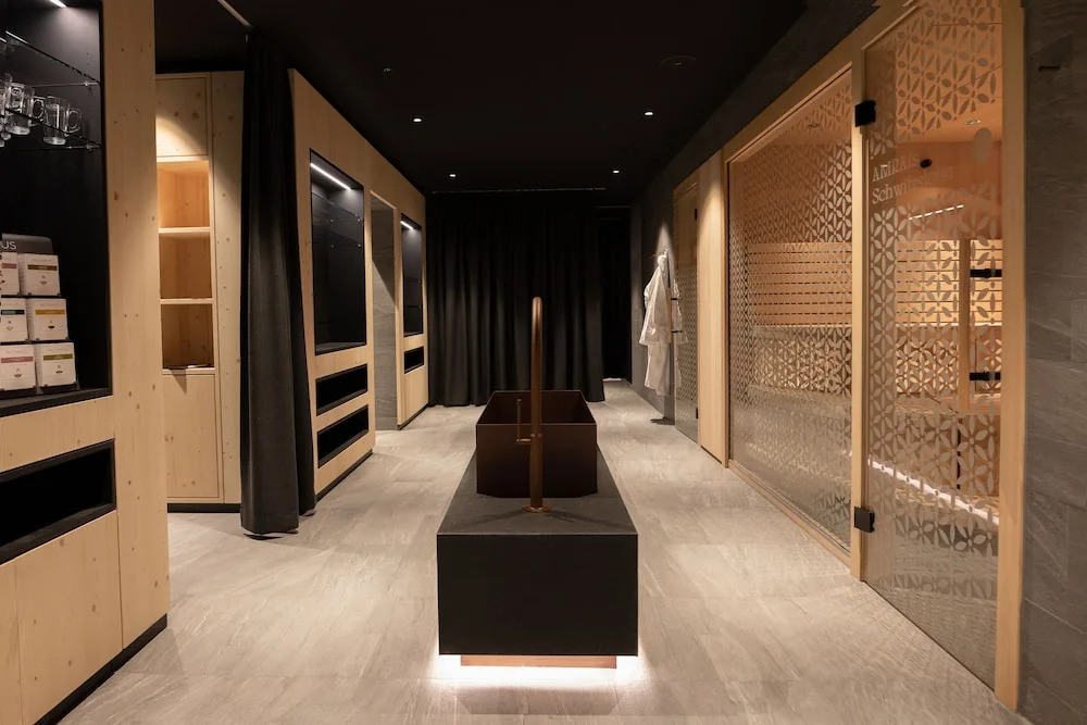Amrai Suites