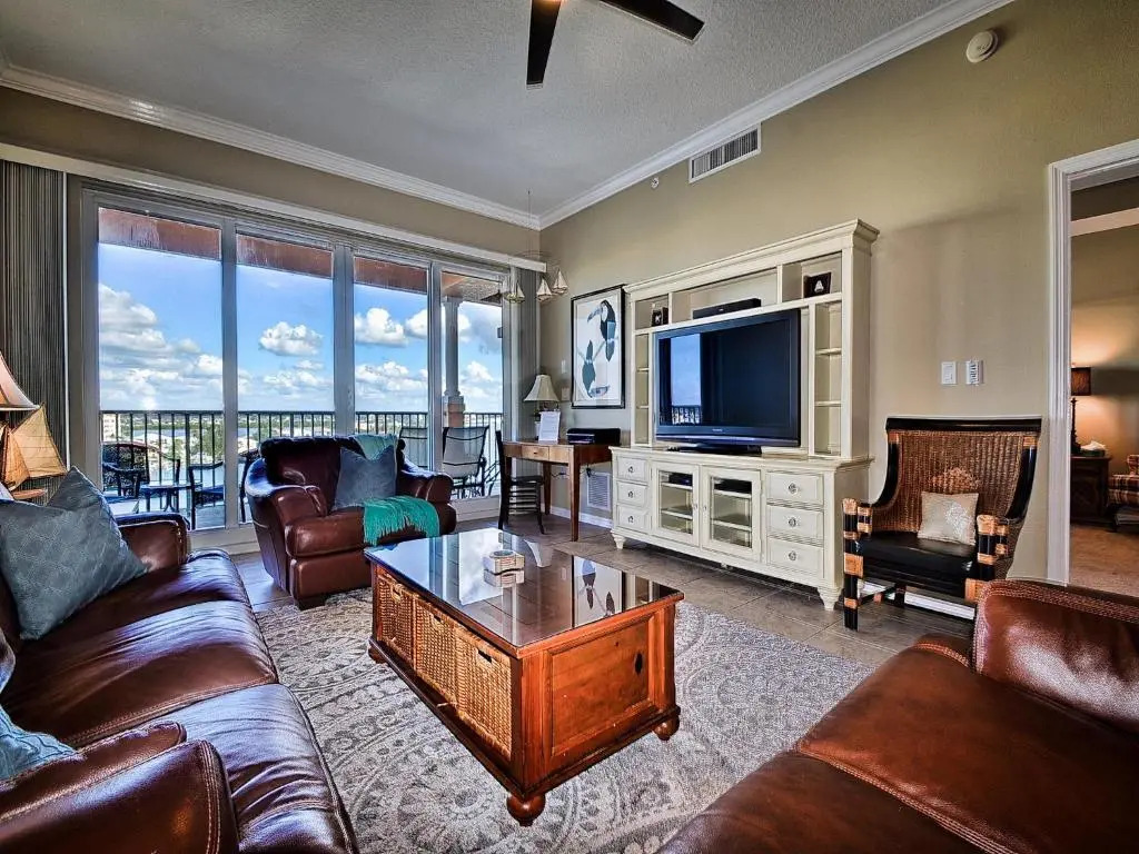 Harborview Grande 705