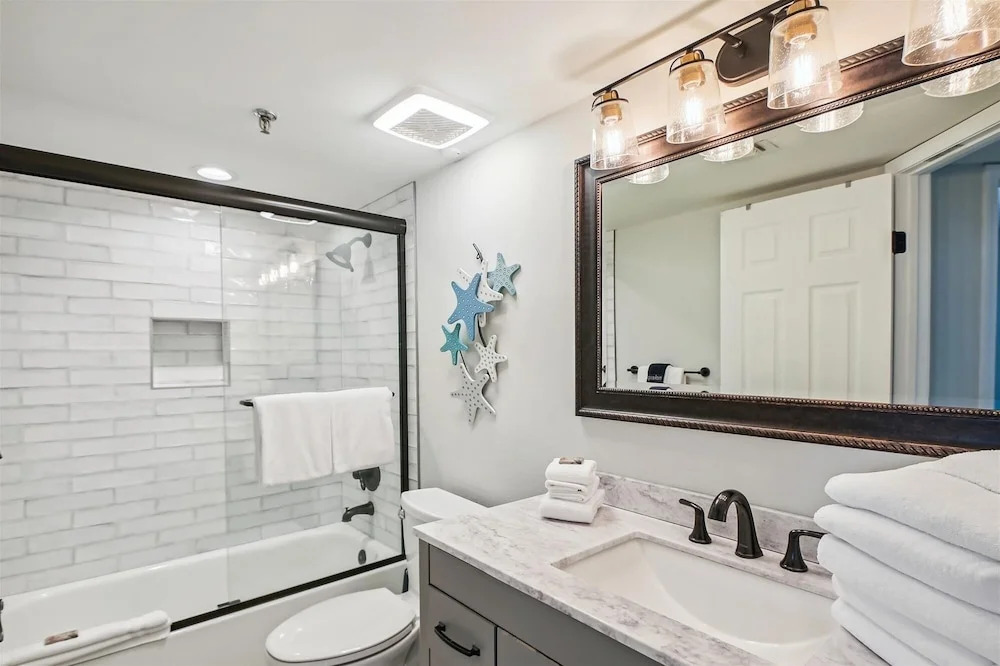 Inlet Reef 619 is a Stunning Sunset View 3 bedroom by RedAwning
