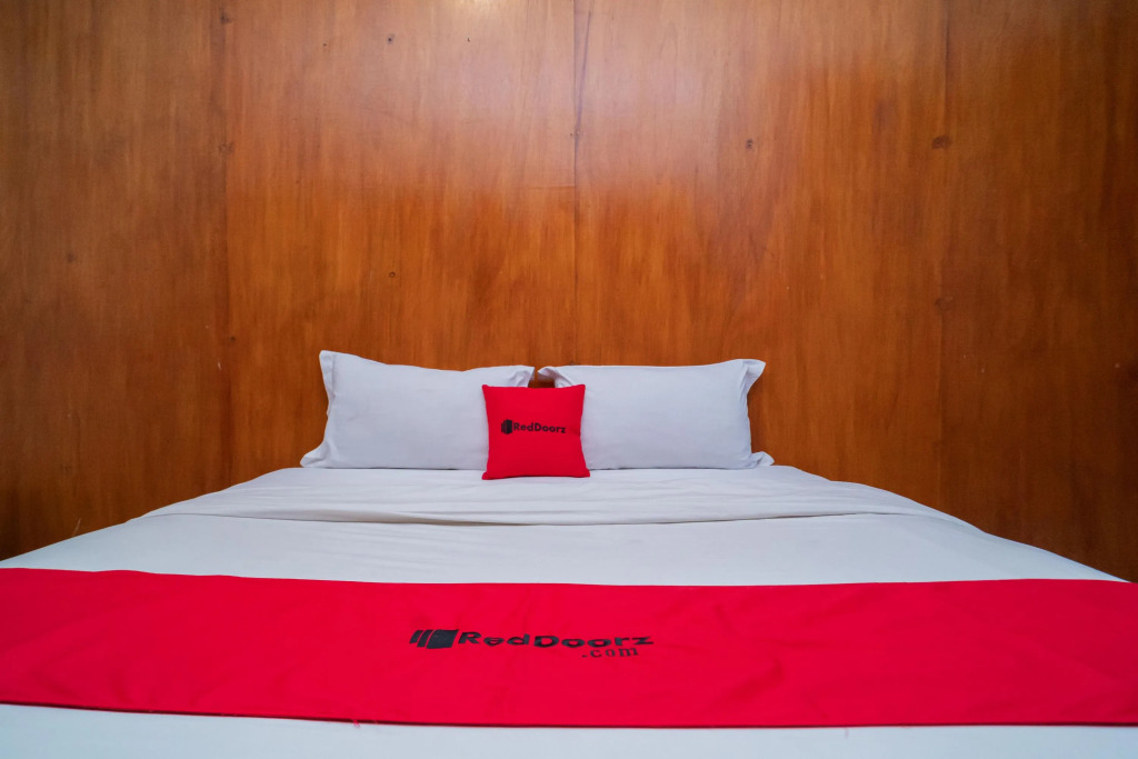 RedDoorz Plus at Hotel Surya Solo
