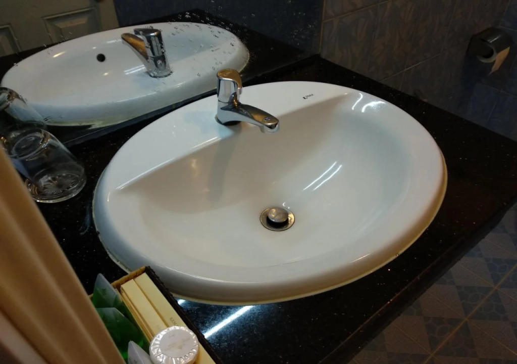 Graceful Saigon Hotel