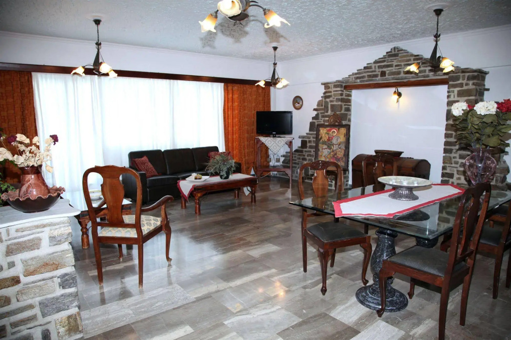 Nikolas Hotel