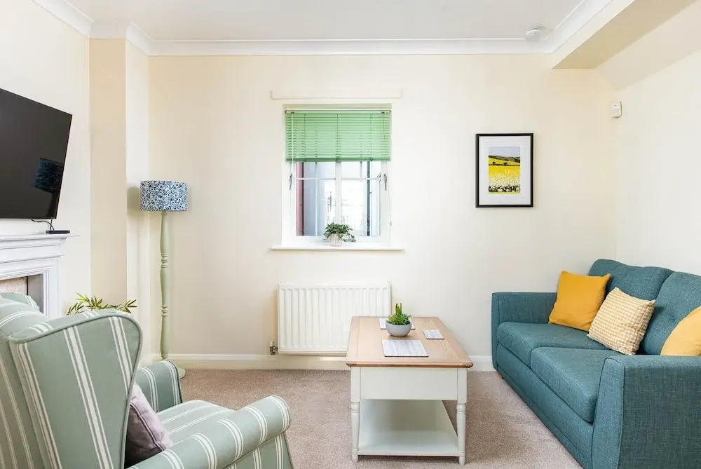 Seaview 2-bed With Private Parking, Portishead
