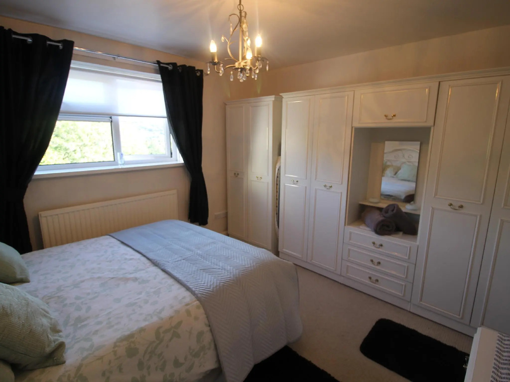 Garth Olwg 2 Bed Apartment by Cardiff Holiday Homes
