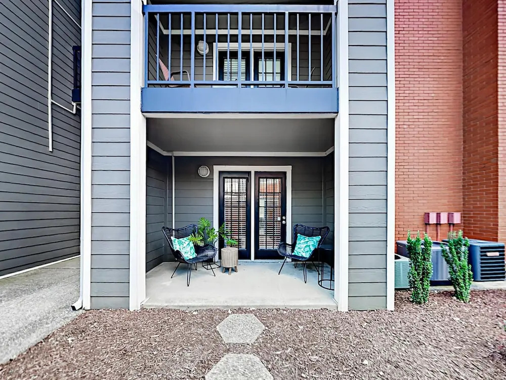 Chic SoBro - 1 Br Apts