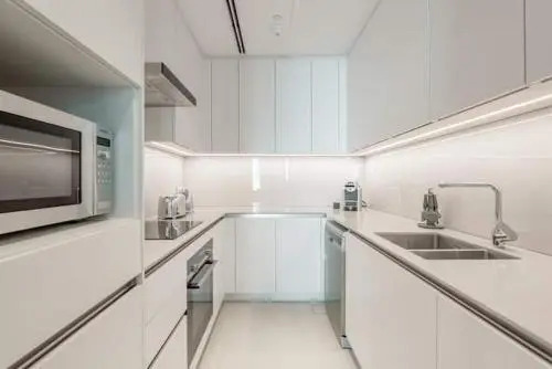 2 BDR Apt The Address Beach Resort JBR