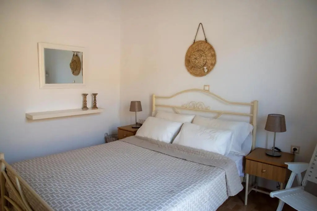 Iliopetra Residence by TinosStay