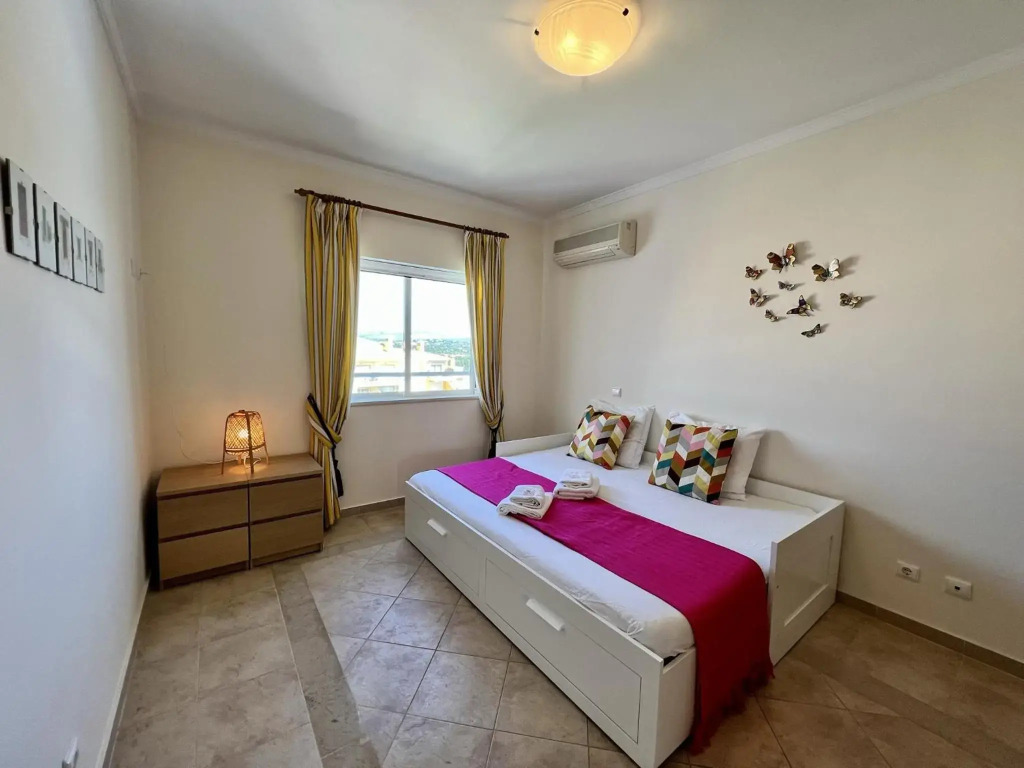 Albufeira Valley 1 With Pool by Homing