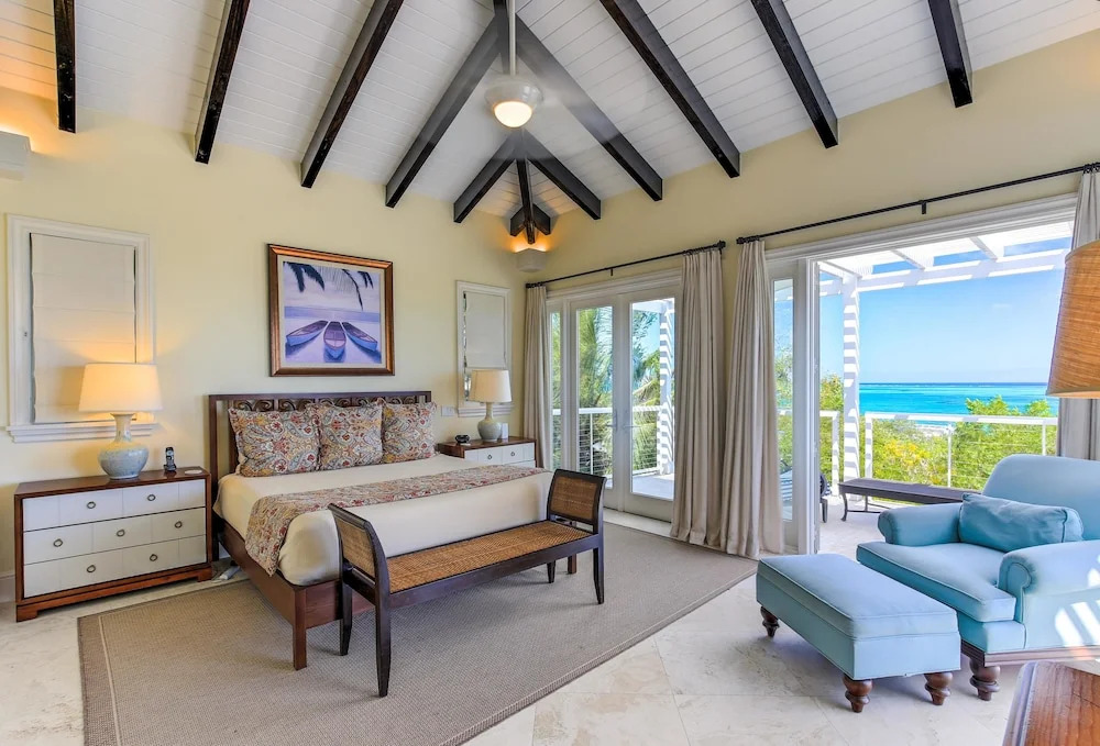 Cobalt Villa - Four Bedroom Home