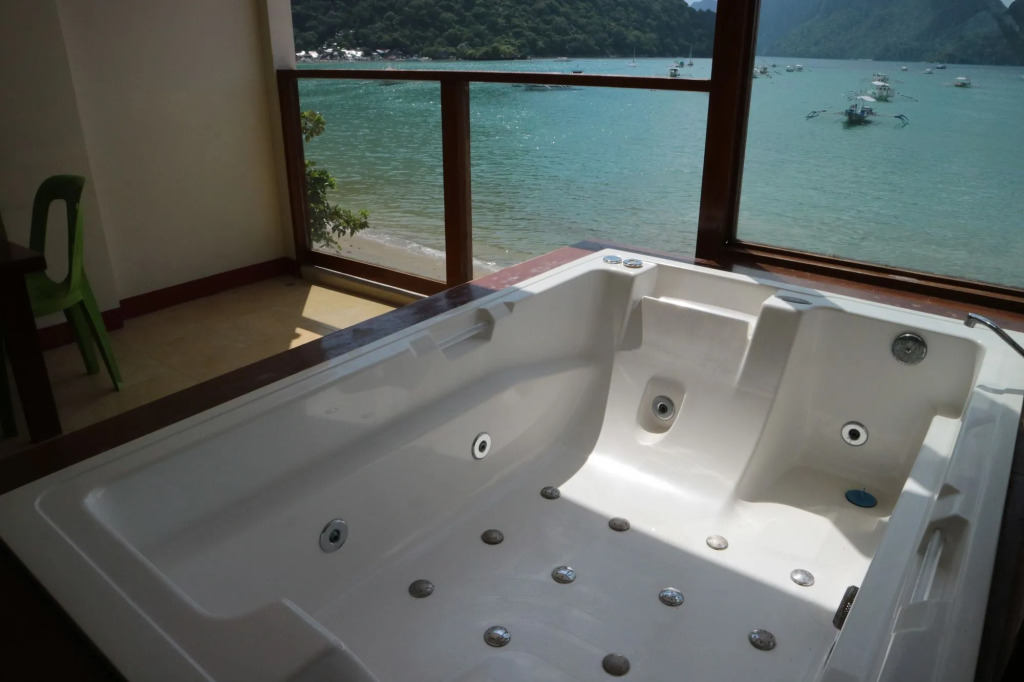Rainforest Beach Hotel