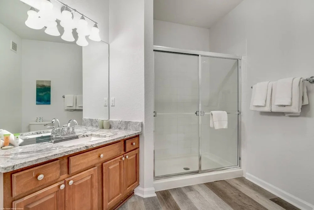 Roomy and Modern 3bd/2ba Home With Balcony #3vc201