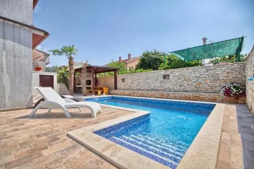 Holiday home Stinjan Prilaz Plazina