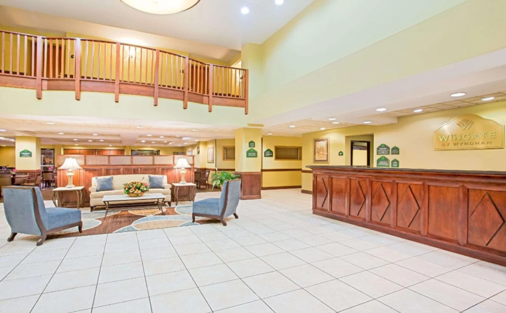 Holiday Inn Express & Suites - Mobile - I-65 by IHG