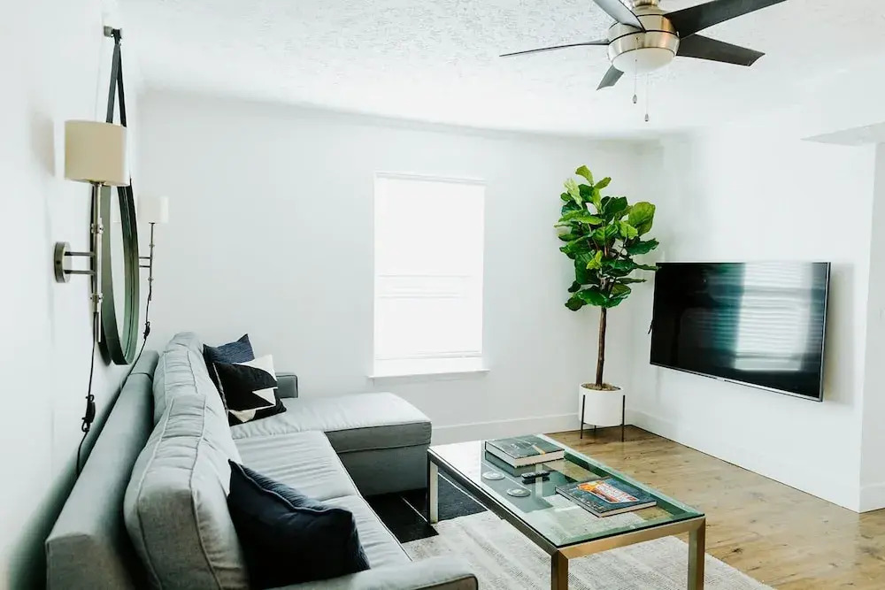 The Vinyl at Music Row - 1 Bedroom Garden Suite