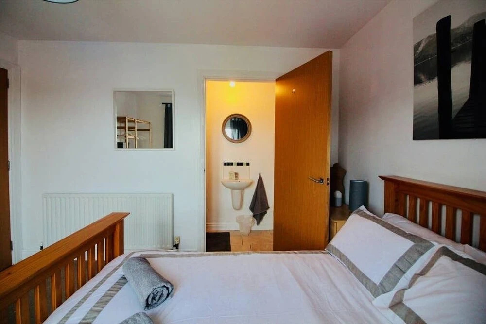 Contemporary 2 bedroom