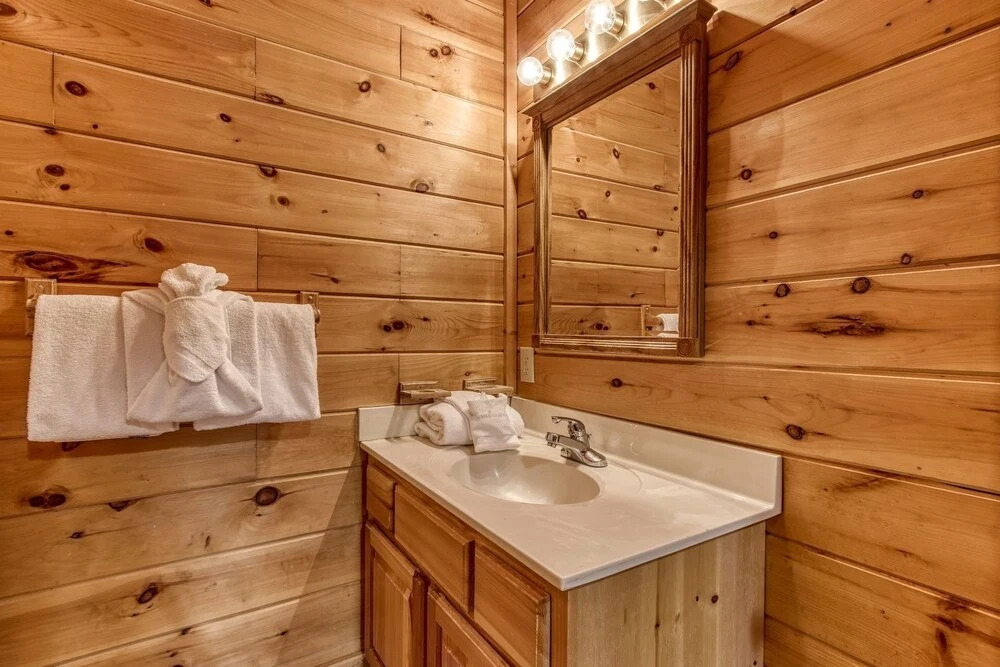 Point Of View - Spacious 2 Bedroom With a Loft Just off Glades Road 2 Cabin by RedAwning