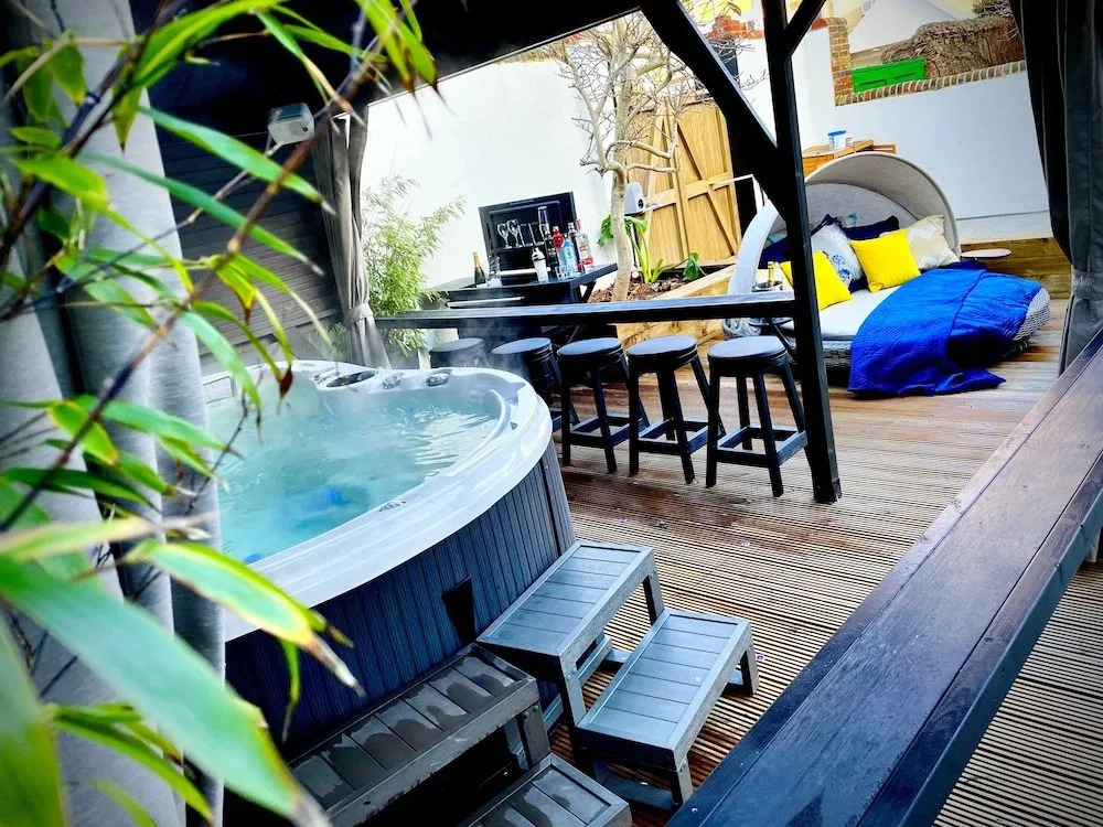 Ashbys Accommodation & Spa hire