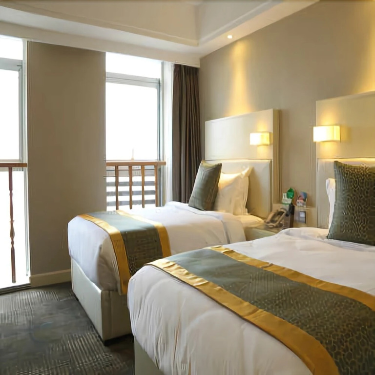 Golden NO.1 Hotel(黄金壹号酒店（陶瓷琉璃馆理工大店）)