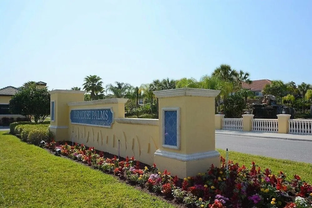 86468 6-Bedroom Pool Home, Paradise Palms Resort