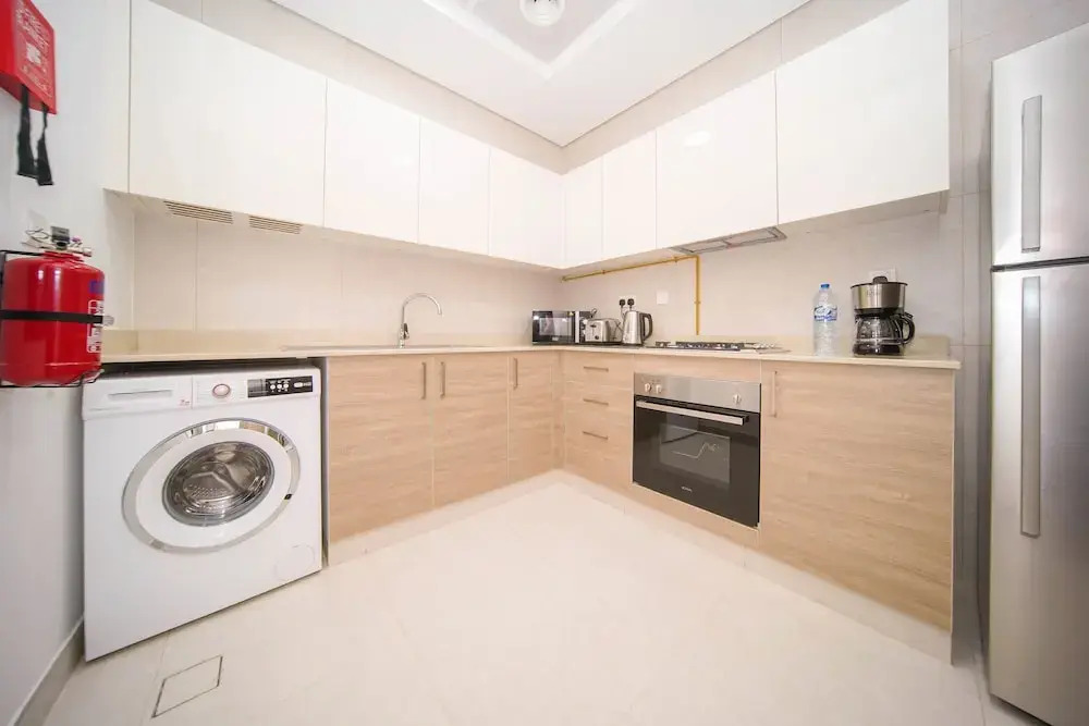 Business Bay 1BR Canal View Rooftop Pool - 360 vacation