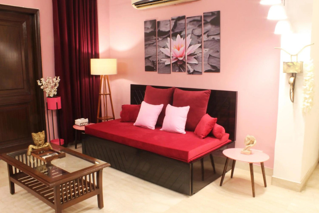 Luxurious modern 2BHK prime location Delhi