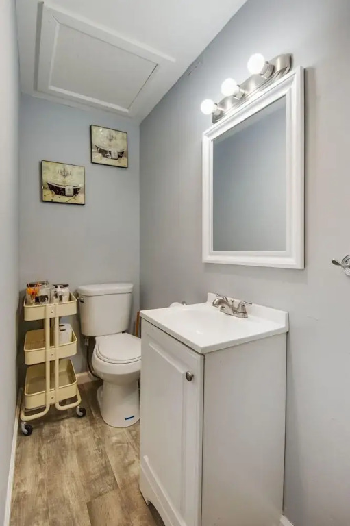 Hillyer Manner - Comfy Townhouse In Great Location! 3 Bedroom Townhouse by Redawning