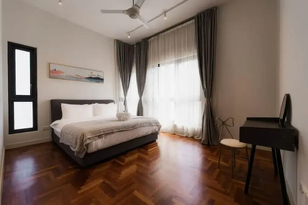 The Mews KLCC by Luxe Residence