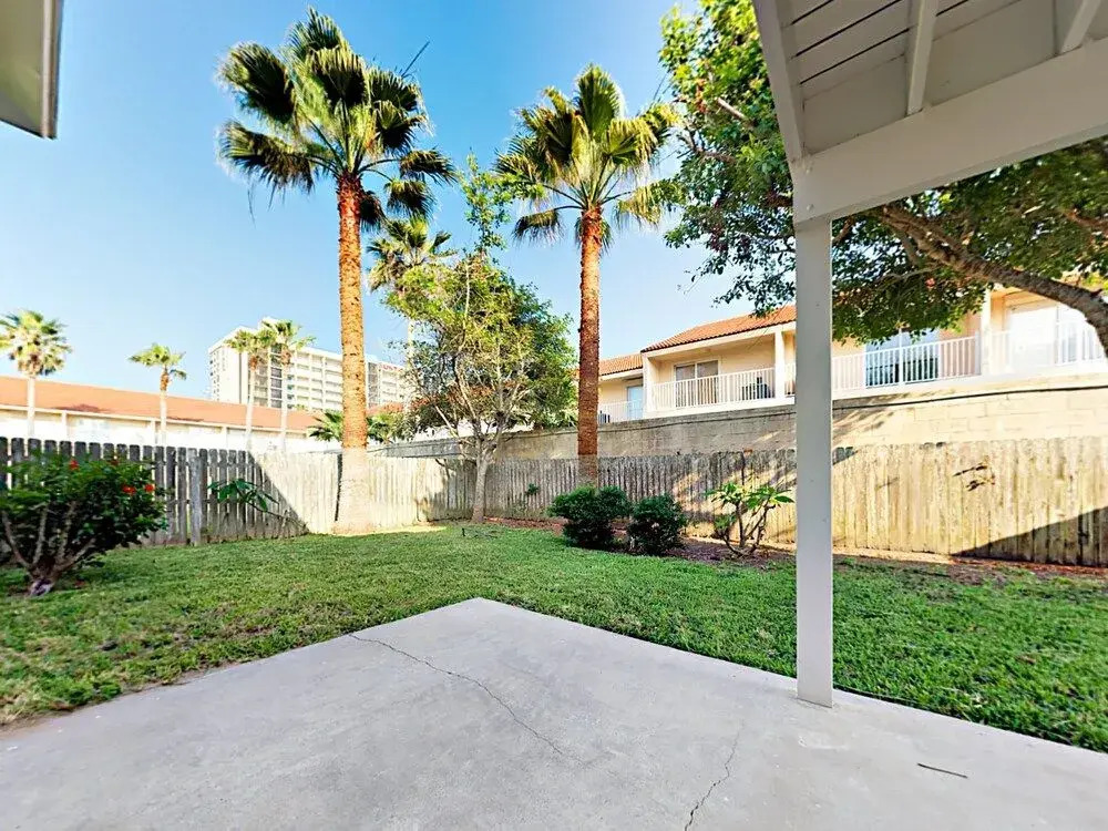 127 E Kingfish Street Home 3 Bedrooms 3 Bathrooms Home