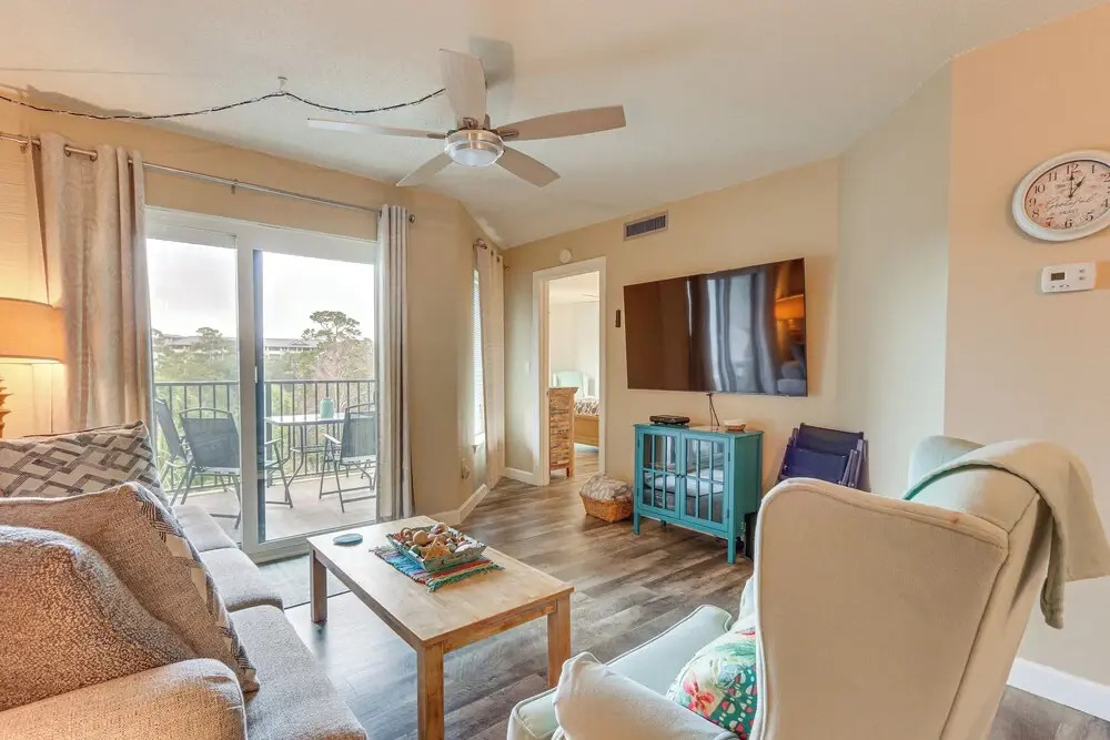 Steps to Sand! Retreat w/ 2 Pools in Hilton Head