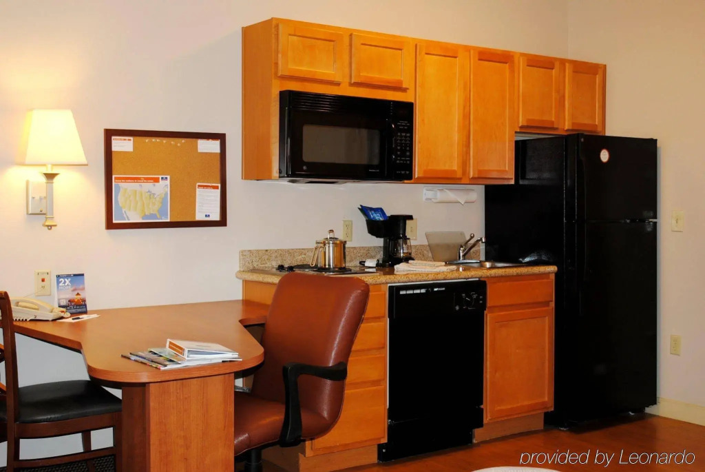 Candlewood Suites Fort Wayne - NW by IHG