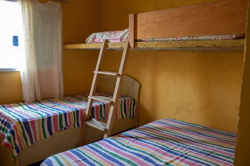 P004 Casa c 3 Dorm. Apenas 150m da Praia