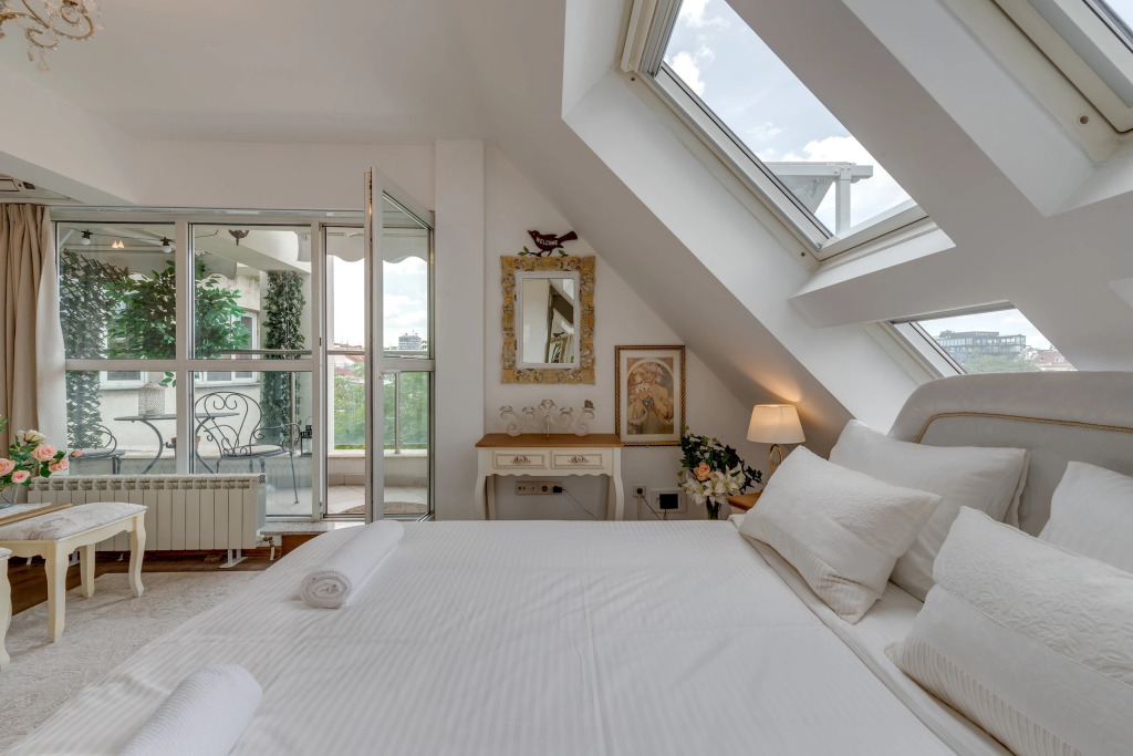 Luxury and Sunny Studio With a View in TOP Centre