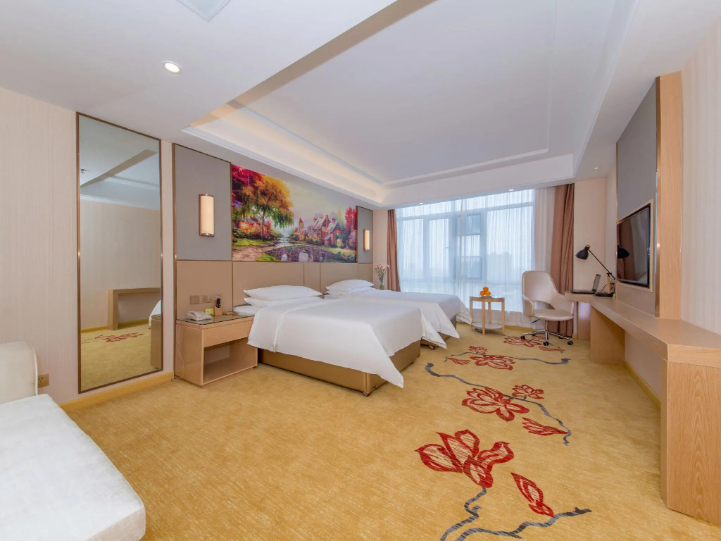 Vienna International Hotel (Wuhan Huangpi Mulan Street Passenger Transport Center)