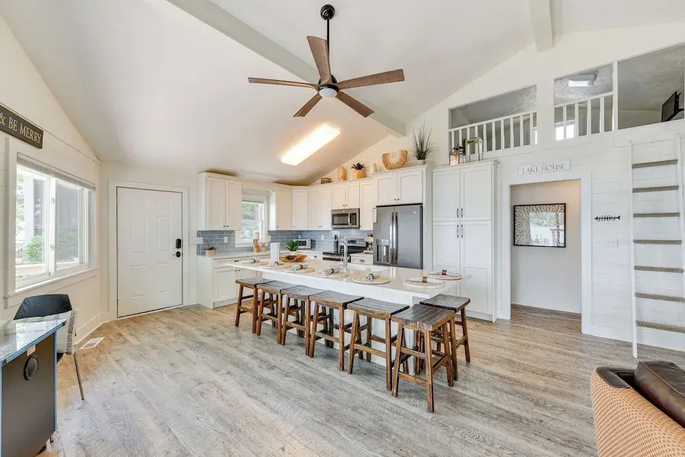 Pet-friendly Lake Norman Home With Boat Dock!