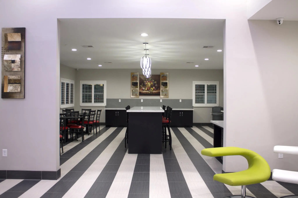Grand Villa Inn and Suites Westchase/Chinatown
