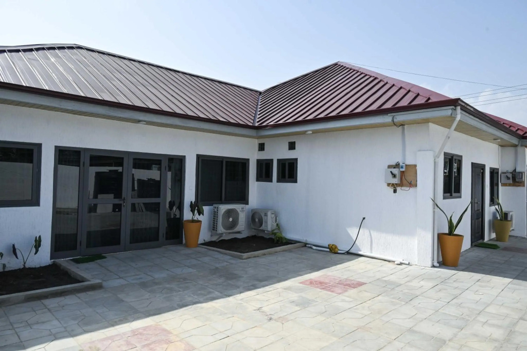 Lokko Serene