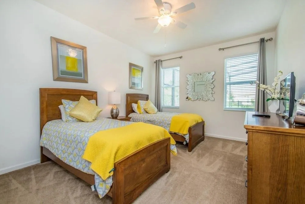Oaktree Pool House