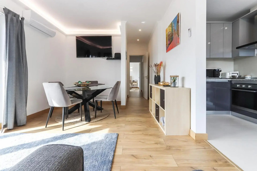 Apartment 66