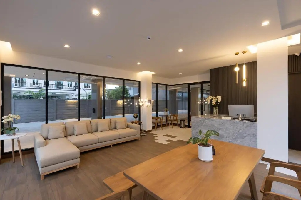 AMIRI PLACE HOTEL