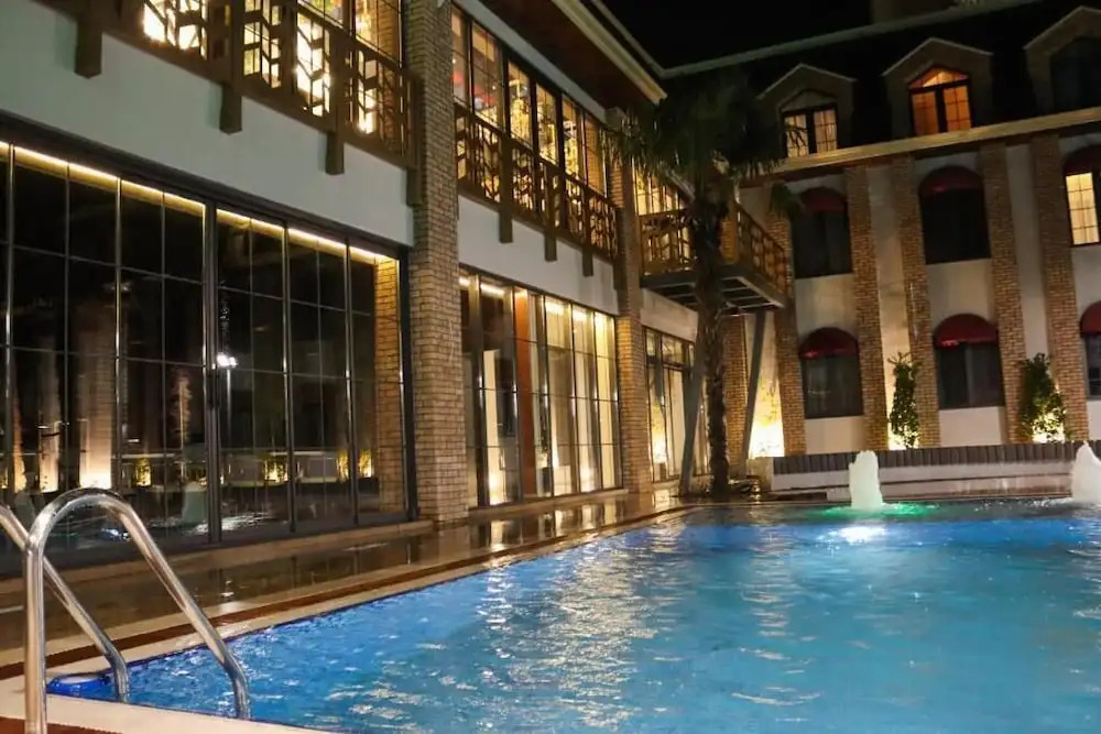 MandarinnART Hotel