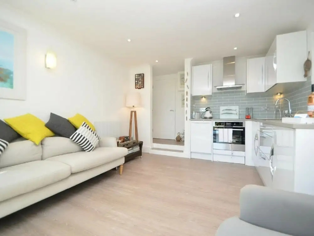 Apartment in Historical Mansion near Wonderful Blackpool Sands Beach