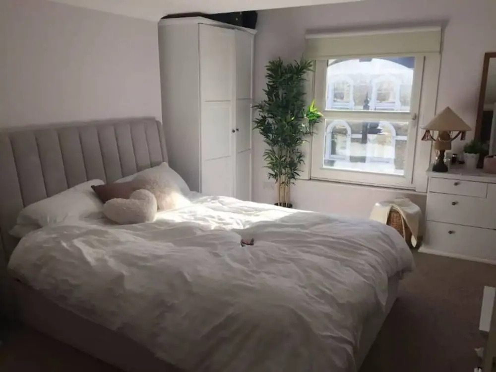 Clapham North 2 Bedroom Flat