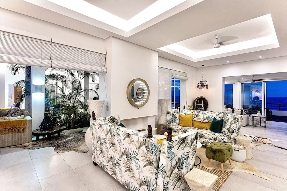 Dolphin Coast YOLO Spaces - The White House Boutique Villa